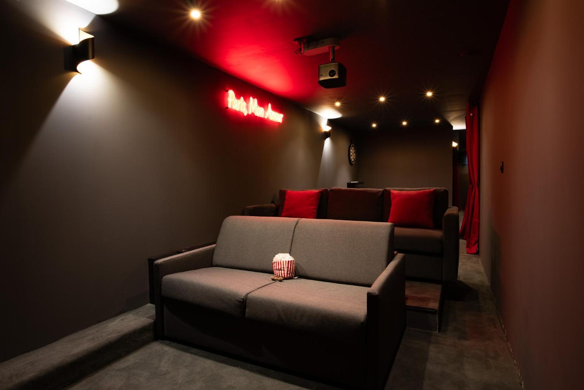 Duplex Cinema I Luxe Collection Apartment